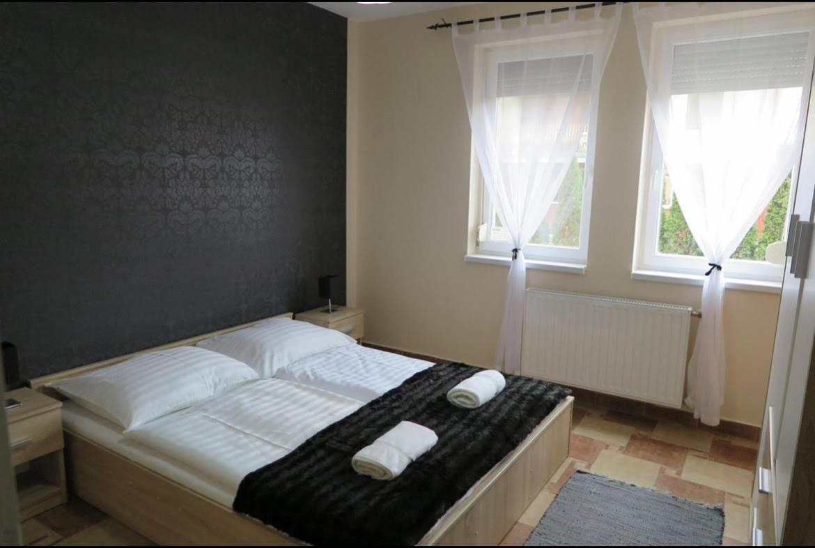 Beach Deluxe Apartman Hajdúszoboszló Eksteriør bilde