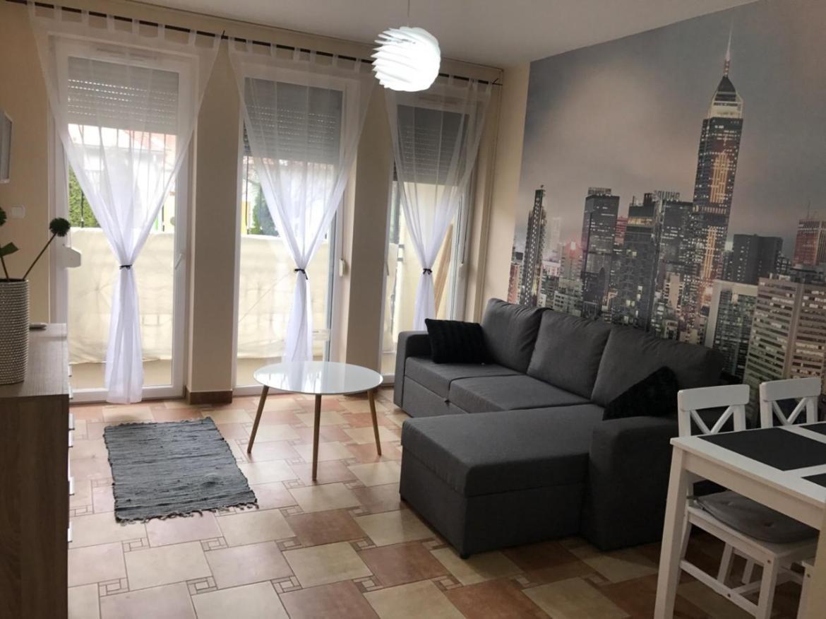 Beach Deluxe Apartman Hajdúszoboszló Eksteriør bilde